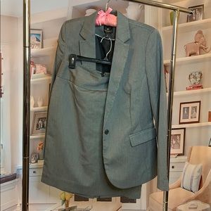 Matching woman's Blazer and pencil skirt.